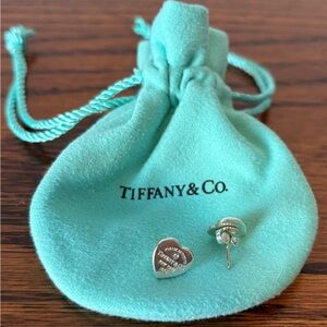 Tiffany & Co. White Gold Diamond Heart Stud